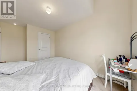 17 Closson Drive Whitby ON L1N 9Y6