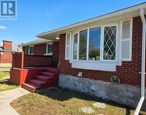 176 Oakridge Boulevard Ottawa ON K2G 2V2