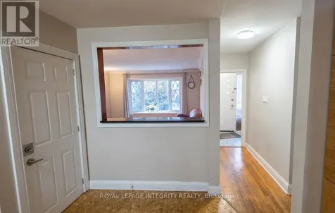 176 Oakridge Boulevard Ottawa ON K2G 2V2