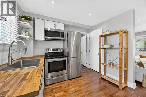 113 Niagara Street Welland ON L3C 1J4