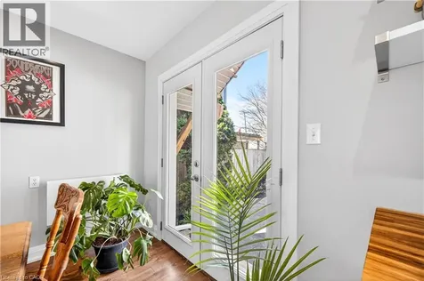 113 Niagara Street Welland ON L3C 1J4