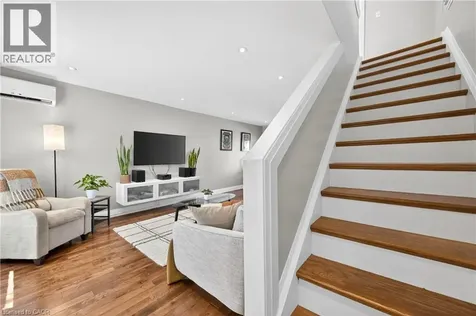 113 Niagara Street Welland ON L3C 1J4