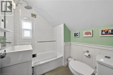 113 Niagara Street Welland ON L3C 1J4