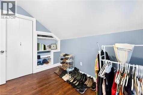 113 Niagara Street Welland ON L3C 1J4