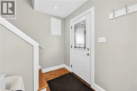 113 Niagara Street Welland ON L3C 1J4