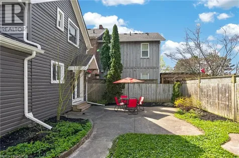 113 Niagara Street Welland ON L3C 1J4