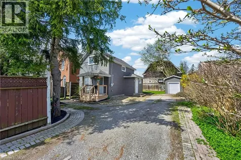 113 Niagara Street Welland ON L3C 1J4