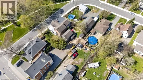 113 Niagara Street Welland ON L3C 1J4