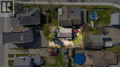 113 Niagara Street Welland ON L3C 1J4