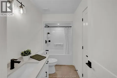 20 Cornerstone Place Chatham ON N7M 0V8