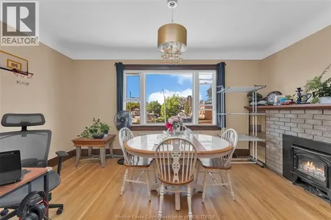 538 Louis Avenue Windsor ON N9A 1W8