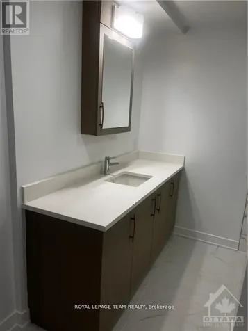 340 Queen Street Ottawa ON K1R 0G1