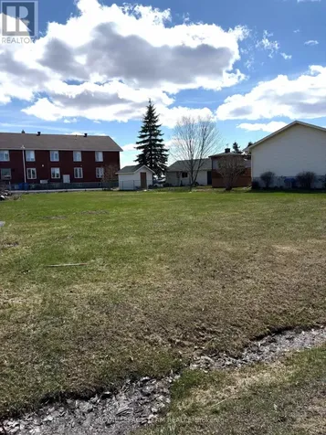 94 Simcoe Street South Stormont ON K0C 1P0