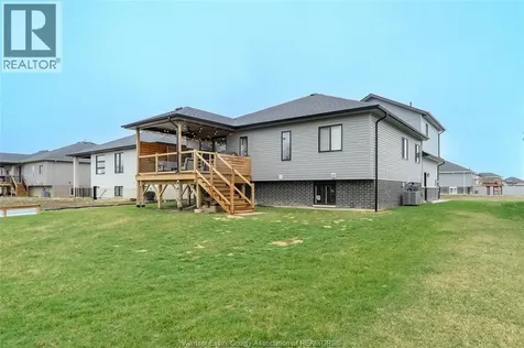34 Noble Court Amherstburg ON N9V 0G8