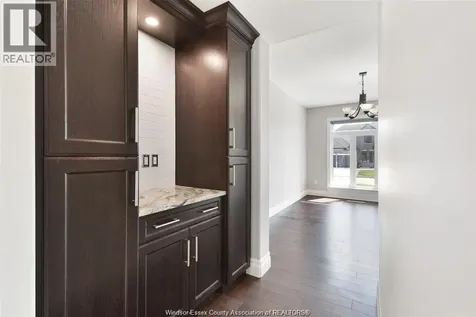 566 Maguire Street Windsor ON N9E 0A6