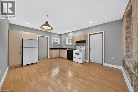 12 Fleet Street Brantford ON N3T 3S7