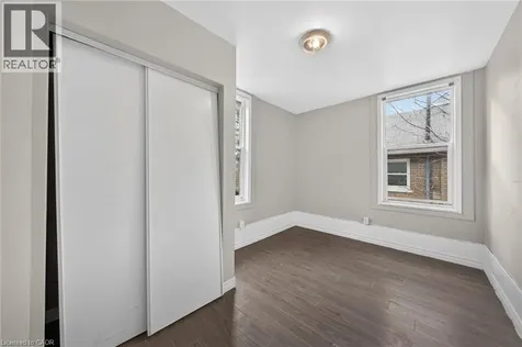 12 Fleet Street Brantford ON N3T 3S7