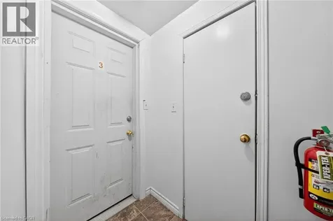 12 Fleet Street Brantford ON N3T 3S7