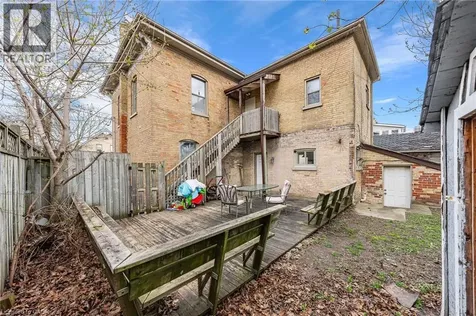 12 Fleet Street Brantford ON N3T 3S7
