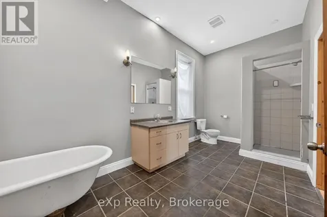 12 Fleet Street Brantford ON N3T 3S7
