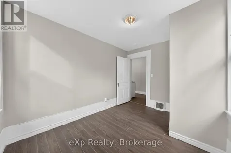 12 Fleet Street Brantford ON N3T 3S7