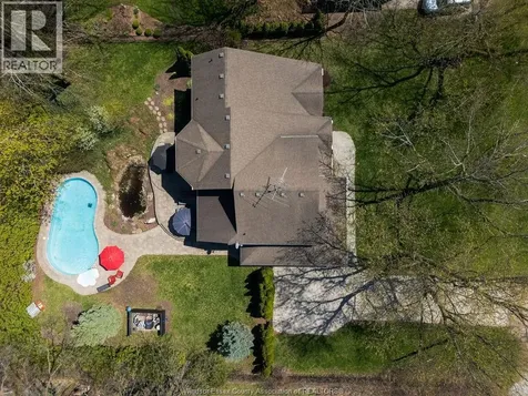 552 Old Tecumseh Road Lakeshore ON N0R 1A0