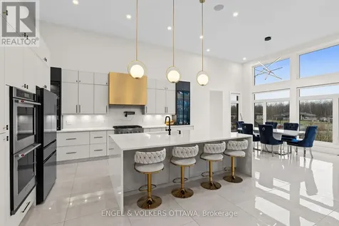 1600 Nightshade Place Ottawa ON K4P 0C7