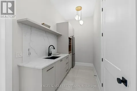 1600 Nightshade Place Ottawa ON K4P 0C7