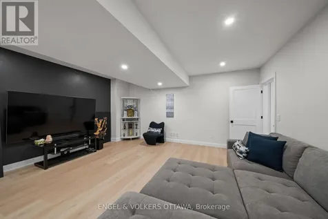 1600 Nightshade Place Ottawa ON K4P 0C7