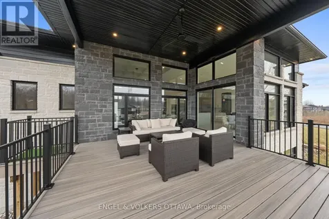 1600 Nightshade Place Ottawa ON K4P 0C7