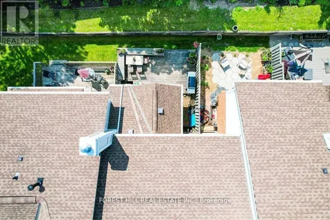 523 Beechwood Drive Waterloo ON N2T 2G7