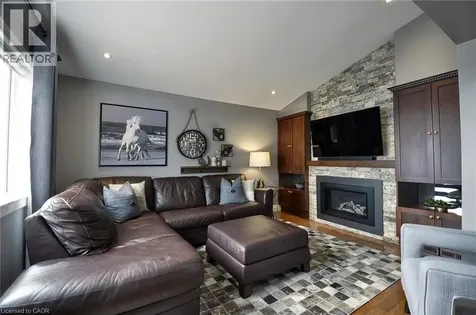 9 Lake Avenue East Puslinch ON N3C 2V4