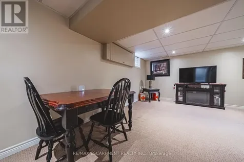 302 Fishers Glen Road Norfolk ON N0E 1W0