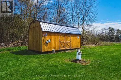 302 Fishers Glen Road Norfolk ON N0E 1W0