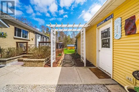 302 Fishers Glen Road Norfolk ON N0E 1W0