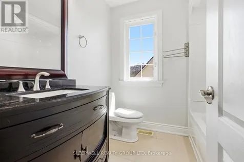 54 Christie Street Ottawa ON K1R 0A9