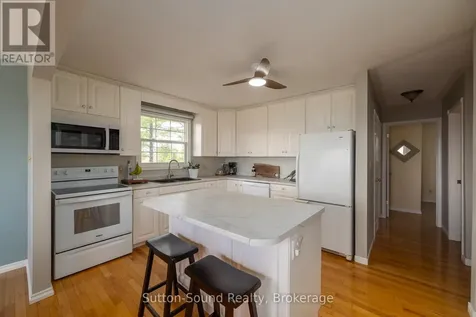 173 Lakeview Crescent Georgian Bluffs ON N4K 0G2
