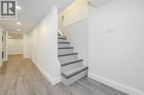 74 Cathcart Street Hamilton ON L8R 1M5