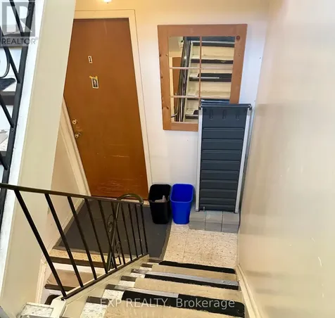 911 Pinewood Crescent Ottawa ON K2B 5Y3