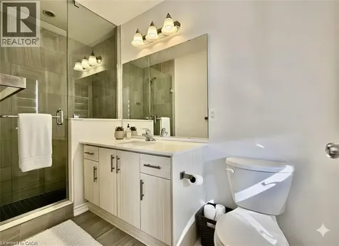 290 Equestrian Way Cambridge ON N3E 0E7