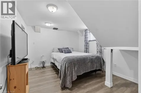 1367 St Marys Crescent Burlington ON L7P 1S1