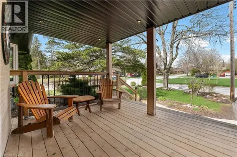 1367 St Marys Crescent Burlington ON L7P 1S1