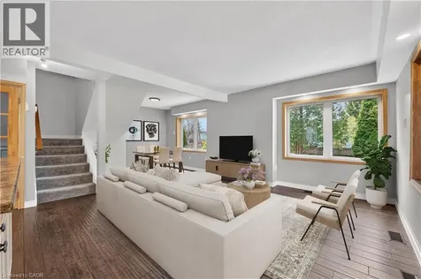 1367 St Marys Crescent Burlington ON L7P 1S1