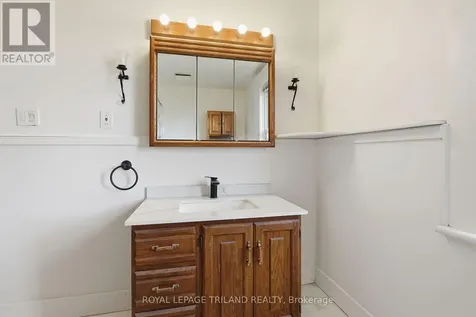 22 Mitchell Street St. Thomas ON N5R 2T7