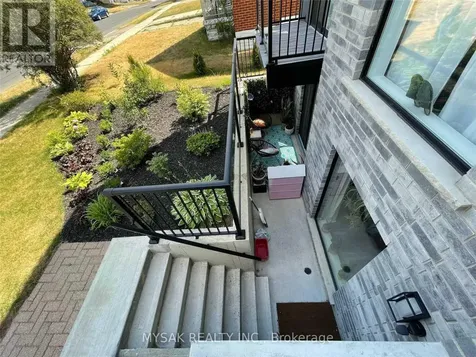 293 Blucher Boulevard Kitchener ON N2H 5V8