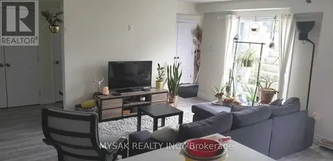 293 Blucher Boulevard Kitchener ON N2H 5V8