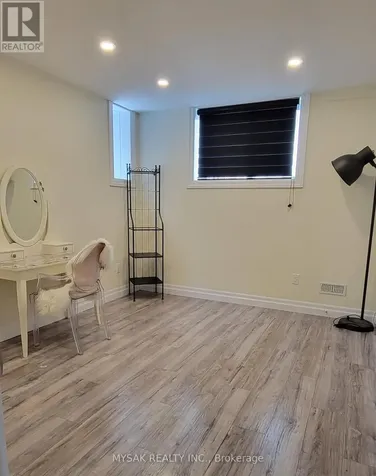 293 Blucher Boulevard Kitchener ON N2H 5V8