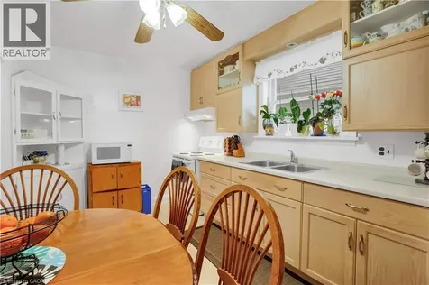 22 Graber Place Kitchener ON N2A 1G8