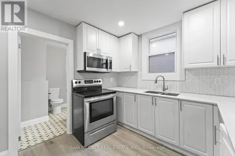 266 Beach Road Hamilton (industrial Sector) ON L8L 4B2