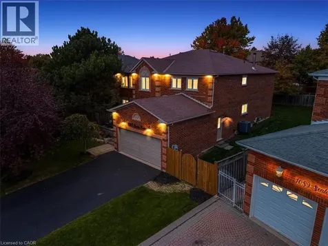 1093 Senlac Court Mississauga ON L5V 1B8